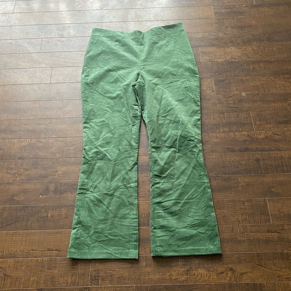 Tuckernuck Green Corduroy Ashford pants - Picture 8 of 12